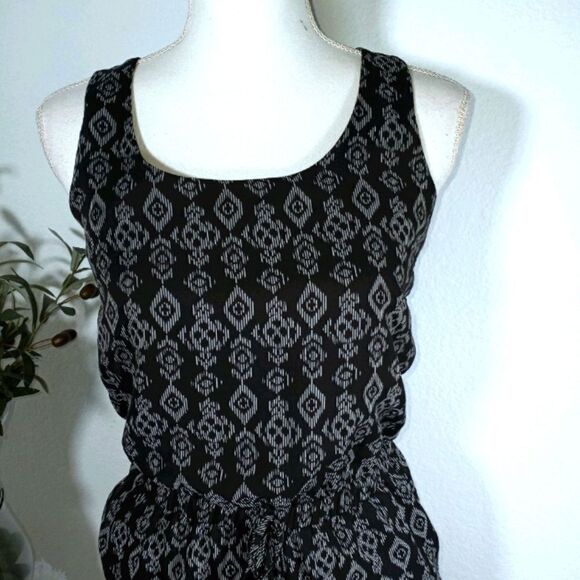XHILARATION XS BLACK & CREAM ROMPER EUC - Picture 3 of 7